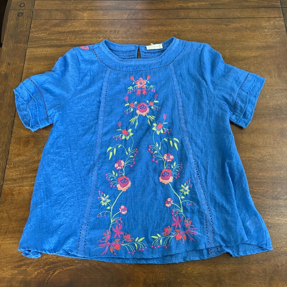 Altar’d State Short Sleeve Blue Tunic Embroidered Top lightweight Size Large